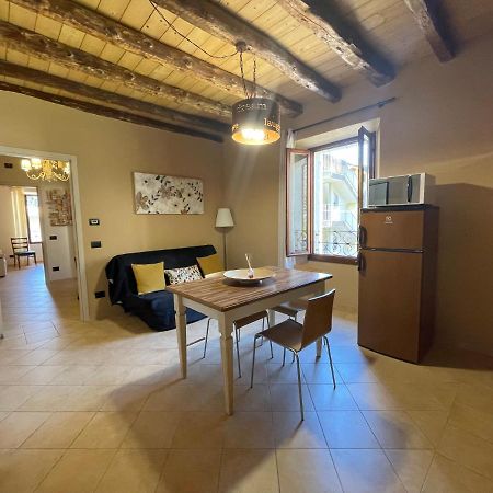 La Casa Sul Sasso In Town Serviced Accommodations Dervio Exterior foto