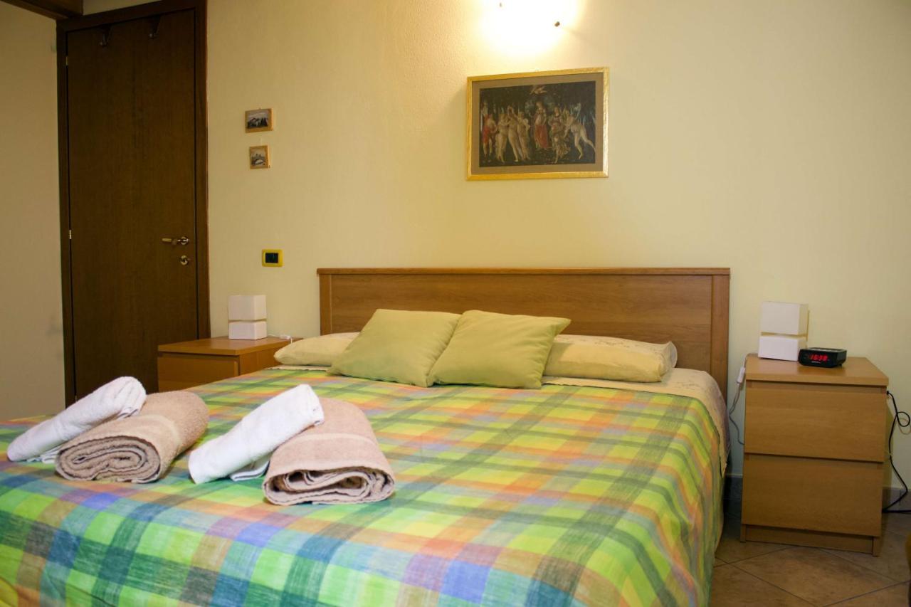 La Casa Sul Sasso In Town Serviced Accommodations Dervio Exterior foto