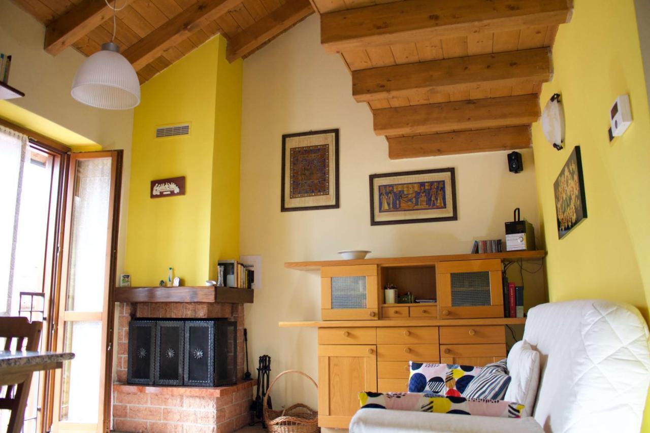 La Casa Sul Sasso In Town Serviced Accommodations Dervio Exterior foto