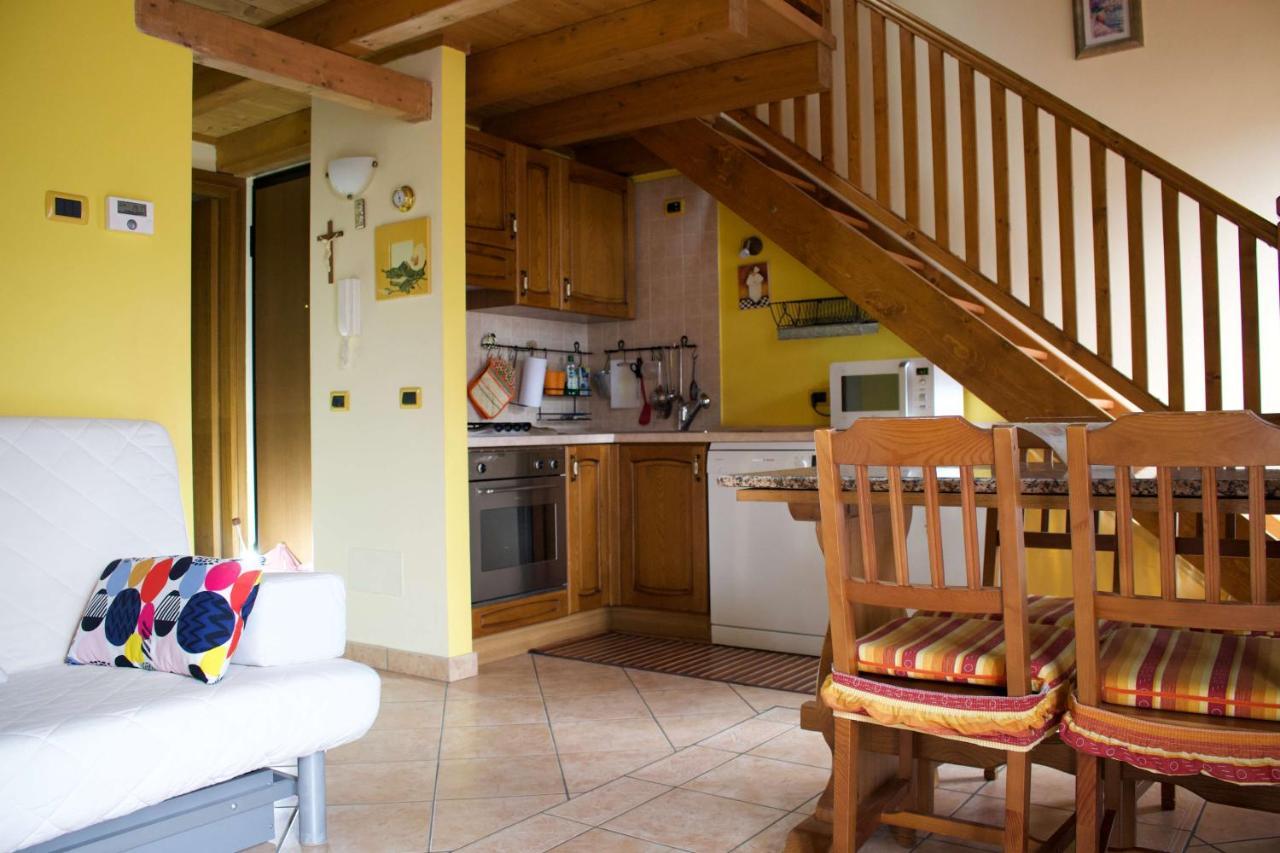 La Casa Sul Sasso In Town Serviced Accommodations Dervio Exterior foto