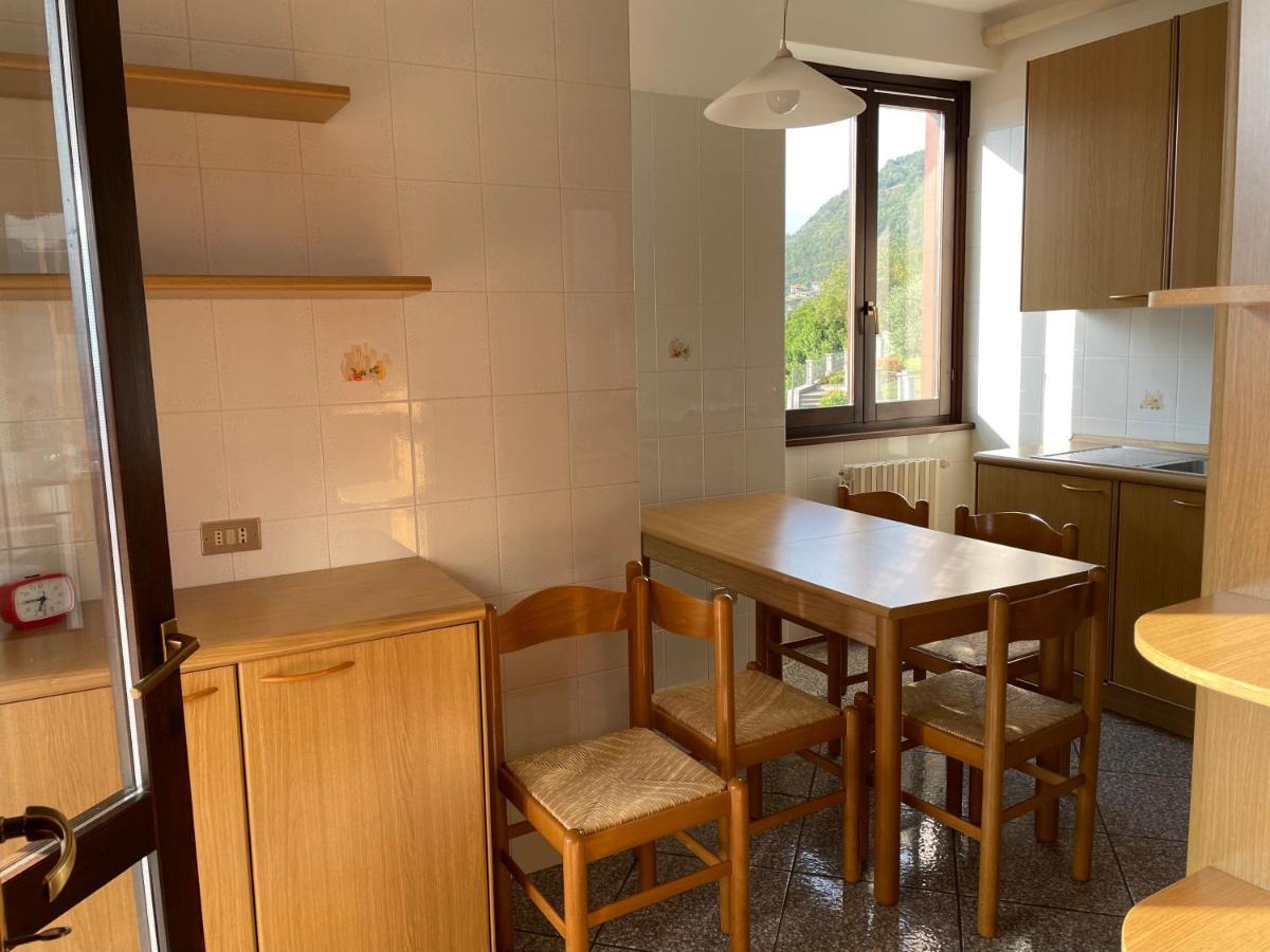 La Casa Sul Sasso In Town Serviced Accommodations Dervio Exterior foto